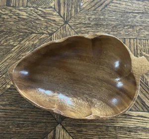 Monkey Pod Wood Leaf Bowl/ Unbranded - Picture 1 of 3