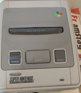 Console videogioco SUPER Nintendo SNES System 16bit (fully working) - Foto 1 di 6