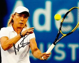 Tennis Player Martina Navratilova Signed Photo 8x10 COA - Picture 1 of 1