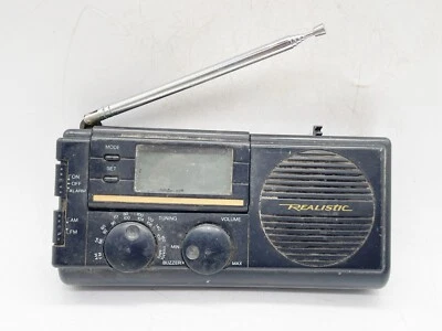 VINTAGE REALISTIC ALARM CLOCK RADIO PORTABLE SMALL - Image 1 of 4
