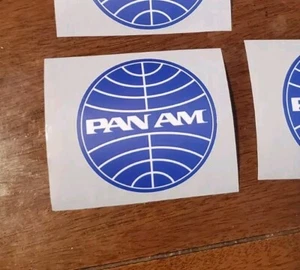 ADESIVO PAN AM DECALCOMANIA PARAURTI AUTO VINTAGE ORIGINALE BLU BIANCO 3" Sticker - Foto 1 di 24