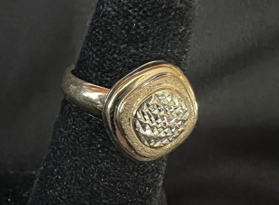14k Solid Rare Vintage Estate SLC yellow gold “diamond cut” Size 7 ring 2.1 Gm - Image 1 of 4