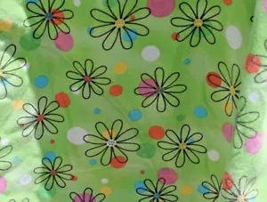 HQ SCRUB Top, Lime Daisy Dot V Neck Pullover, Size S FREE SHIP! - Picture 1 of 6