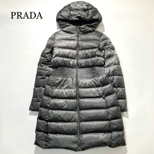 Piumino sportivo Prada lungo logo triangolo