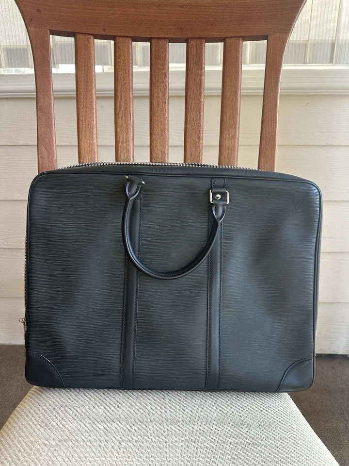 Auténtico maletín negro LOUIS VUITTON Epi Porte Documents Voyage M54472 18661108 Foto 1 de 4
