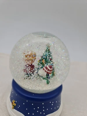 H25)Peanuts Weihnachten musikalische Schneekugel Hallmark -Snoopy/Charlie Brown  - Bild 1 von 4