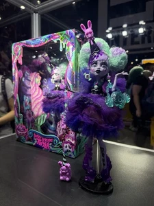 2025 SDCC Exclusive Monster High Sweet Screams Twyla Doll HYW02 Sealed SHIPS NOW - Picture 1 of 24