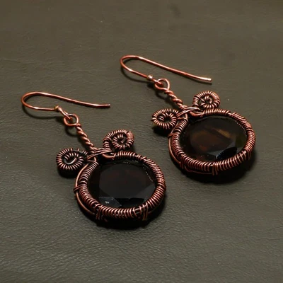Pendientes de joyería de cobre con envoltura de alambre hechos a mano de piedras preciosas de cuarzo ahumado 2,10" SR 112 Foto 1 de 4