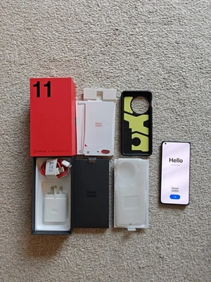 oneplus 11 5g 128gb titan black uk unlocked dual sim mobile phone - Image 1 of 4