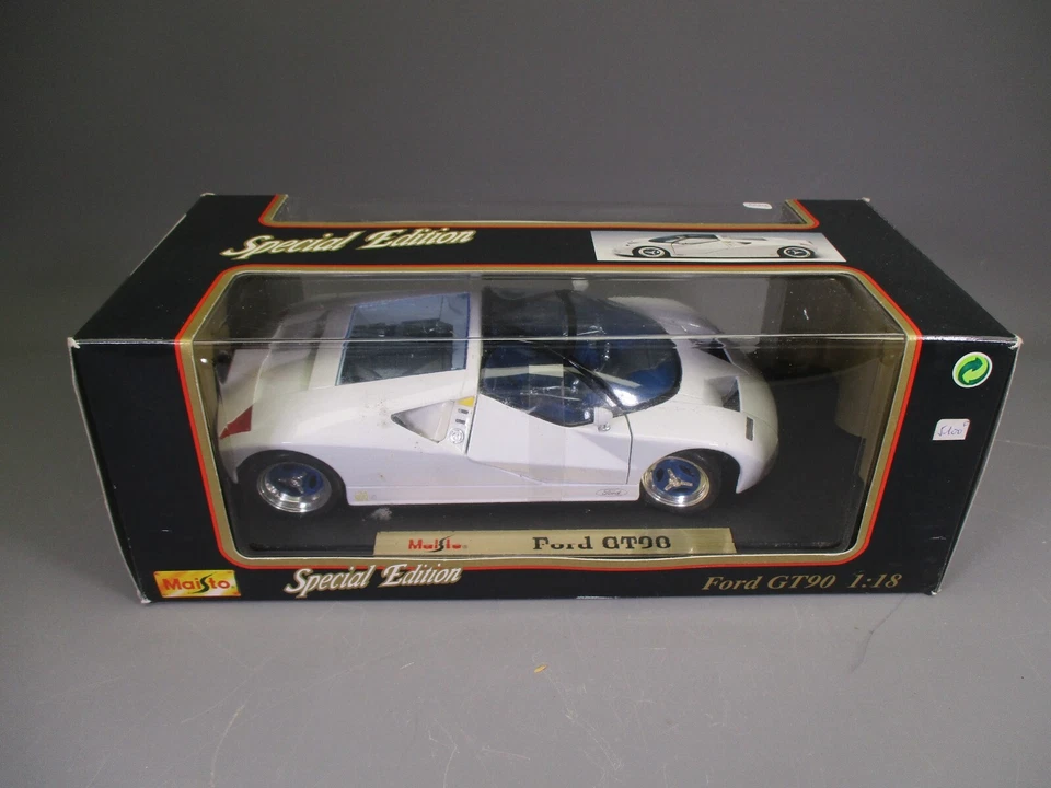 AX316 MAISTO SPECIAL EDITION 1/18 1:18 FORD GT90 REF 31827 BLANC - Photo 1/4