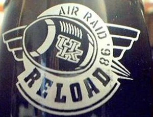University Kentucky 1998 Air Raid Coca-Cola Coke Flasche - Bild 1 von 1