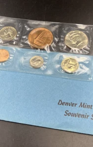 1994 D Denver Mint Souvenir Set Uncirculated Coins and Medal With Envelope - Picture 1 of 5