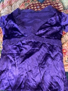 BCBG MAXAZRIA Lovely Purple Silk Blouse Size XS - Picture 1 of 3