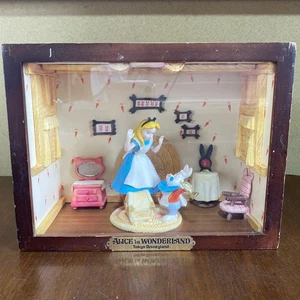 Raro diorama vintage de Alicia en el País de las Maravillas Tokio Disney Land de Japón 2511TY - Imagen 1 de 1