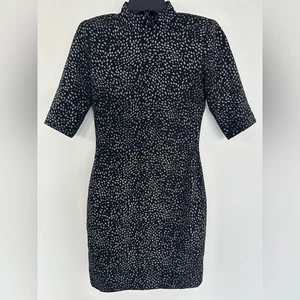 Alice + Olivia Inka schulterfreies Kleid mit Stehkragen Punkte - Bild 1 von 3