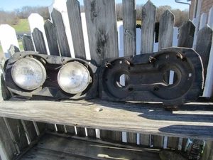 ORIGINAL 1964 CHEVY IMPALA HEADLIGHT MOUNTS/BRACKETS - Foto 1 di 7