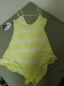 New Womens Volcom Bad Habitz Romper. Retail 45.00 - Picture 1 of 6