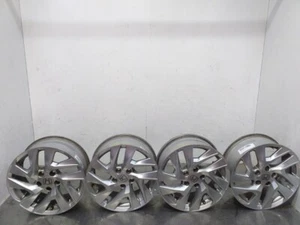 R17 cerchi per HONDA CR-V IV 1.6 I-DTEC (RE6) - Foto 1 di 6