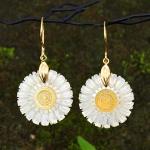 Flower Earrings Mother-of-Pearl & Vermeil Gold-plating on Sterling Silver 5.22 g - Picture 1 of 12