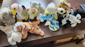Lot of stuffed toys: 2 Ty Beanie babies Smurfette Jakks GANZ Heritage Collection - Picture 1 of 7