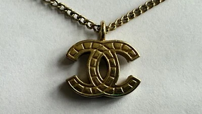 CHANEL Vintage Collar Colgante Cadena Oro Logo CC Marca Coco Mujeres Francia Foto 1 de 4