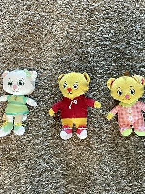 Muñeca de peluche Daniel Tiger's Neighborhood Daniel Tiger 12" Mr Rogers PBS Foto 1 de 4