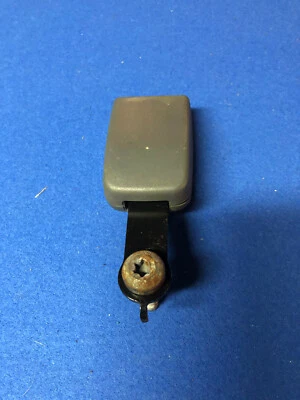 05 06 07 FORD FREESTYLE TERCERA FILA HEBILLA CINTURÓN SEGURIDAD Foto 1 de 4