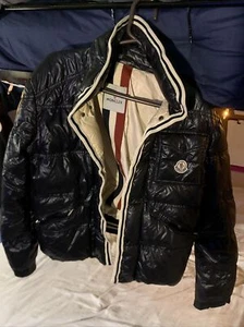 MONCLER Puffer Jacket Men's Black - Picture 1 of 3