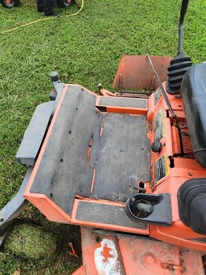 Kubota 2009 Orange ZD28 Riding  Mower with 60' deck - Image 1 of 4