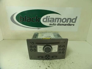 HOLDEN ASTRA STEREO RADIO HEAD UNIT FACTORY AH 6 BUTTON ON RH SIDE 10/04-08/09 - Picture 1 of 5