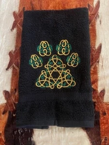 CELTIC KNOT PAW PRINT MACHINE EMBROIDERED HAND TOWEL ST PATRICKS DAY - Picture 1 of 2