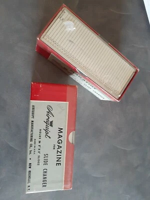 2 cargadores vintage para cambiador de diapositivas Airequipt tiene capacidad para 36 diapositivas de 2"x2"  Foto 1 de 3