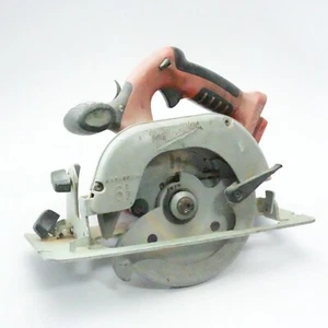 working Milwaukee 0730-20 V28 6.5 inch Cordless Circular Saw - Picture 1 of 4
