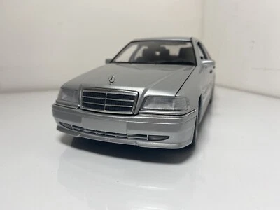 OCCASION RARE MERCEDES C36 AMG 1/18 Classe C C36AMG - Image 1 of 4