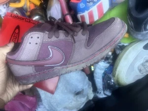 Size 11 - Nike Dunk Premium SB Low City of Love Collection - Burgundy Crush - Picture 1 of 5