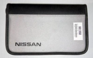 2005 Nissan Altima Owner's Manual Set with Case - Picture 1 of 5