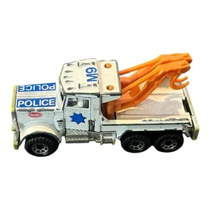 Matchbox MB61 Peterbilt Wreck Truck Police M9 1981 Orange Hooks - Picture 1 of 4