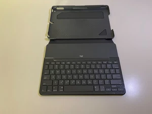 iPad 6 & 5 Keyboard cover / Logi Logitech Slim Folio - Foto 1 di 15