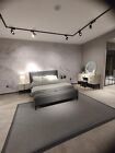 Luxuriöse Bett mit Bank  Exklusives Design und Hochwertige Verarbeitung