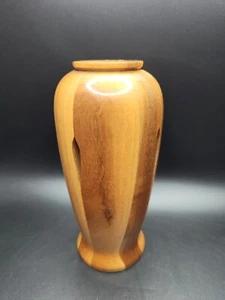 Handgedrechselte Eschenholz Vase 6" hoch schöne Holzschnitte - Bild 1 von 7