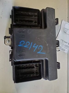 2017-2020, Ford Fusion, Fuse Box Engine with Rain Sensor, 1.5 - Foto 1 di 4
