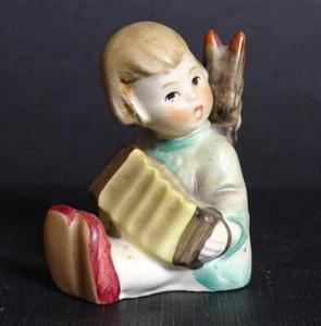 Original Goebel Hummel Figure 1/39/0 Candle Accordion Bandoneon Bub Angel - Picture 1 of 4