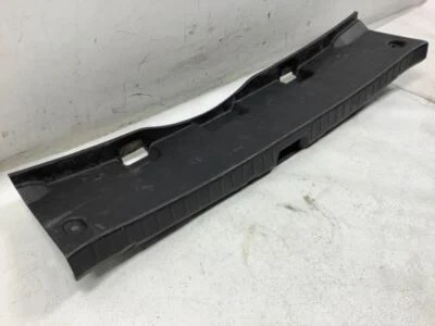TOYOTA COROLLA LE 2009 2010 TRASERO MALETERO PESTILLO CUBIERTA UMBRAL PLACA RASGUÑO MOLDURA FÁBRICA Foto 1 de 4