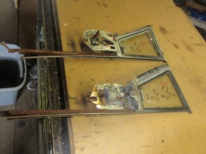 1957 OLDSMOBILLE ROCKET 98 VENT WINDOW GLASS SET UP - Picture 1 of 7
