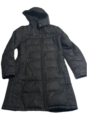 Chaqueta acolchada larga Michael Kors negra para mujer mediana cremallera completa capucha Foto 1 de 4