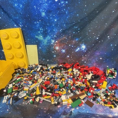 Lego Bundle 2.5kg Mixed Official Lego Bricks mini figures & Yellow storage boxes - Image 1 of 4