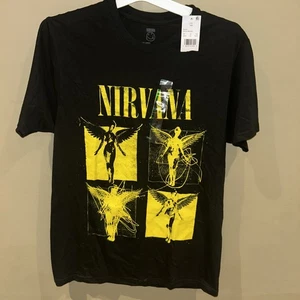 Nirvana Men’s Graphic T- Shirt Size Medium Black Yellow NWT - Picture 1 of 4