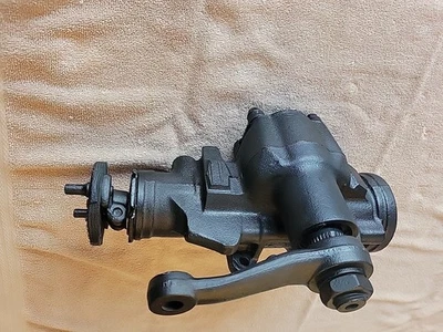 1968-72 GM POWER STEERING BOX W/PITTMAN ARM GM OEM - Image 1 of 4