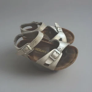 Birkenstock Rio Silver Strappy Sandal Kids Girls Youth Size 10 (eu 27) Metallic - Picture 1 of 8
