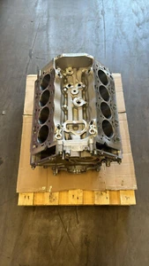 OE Motorblock S63B44B BMW M5 F10 G30 M6 F12 M8 G14 X5 F15 X6 F16 G06 M S63 - Bild 1 von 10
